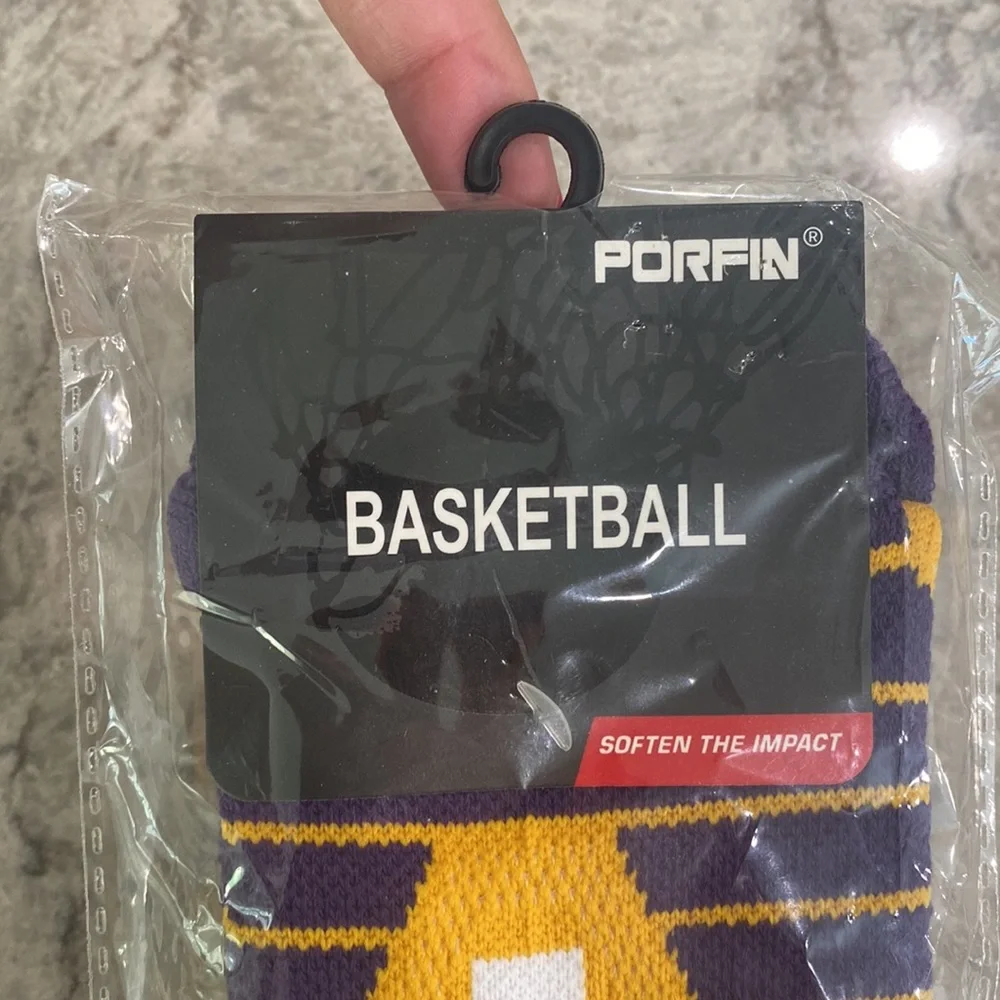 Kobe Bryant Los Angeles Lakers #24 Men’s Basketball Socks - Picture 6 of 10